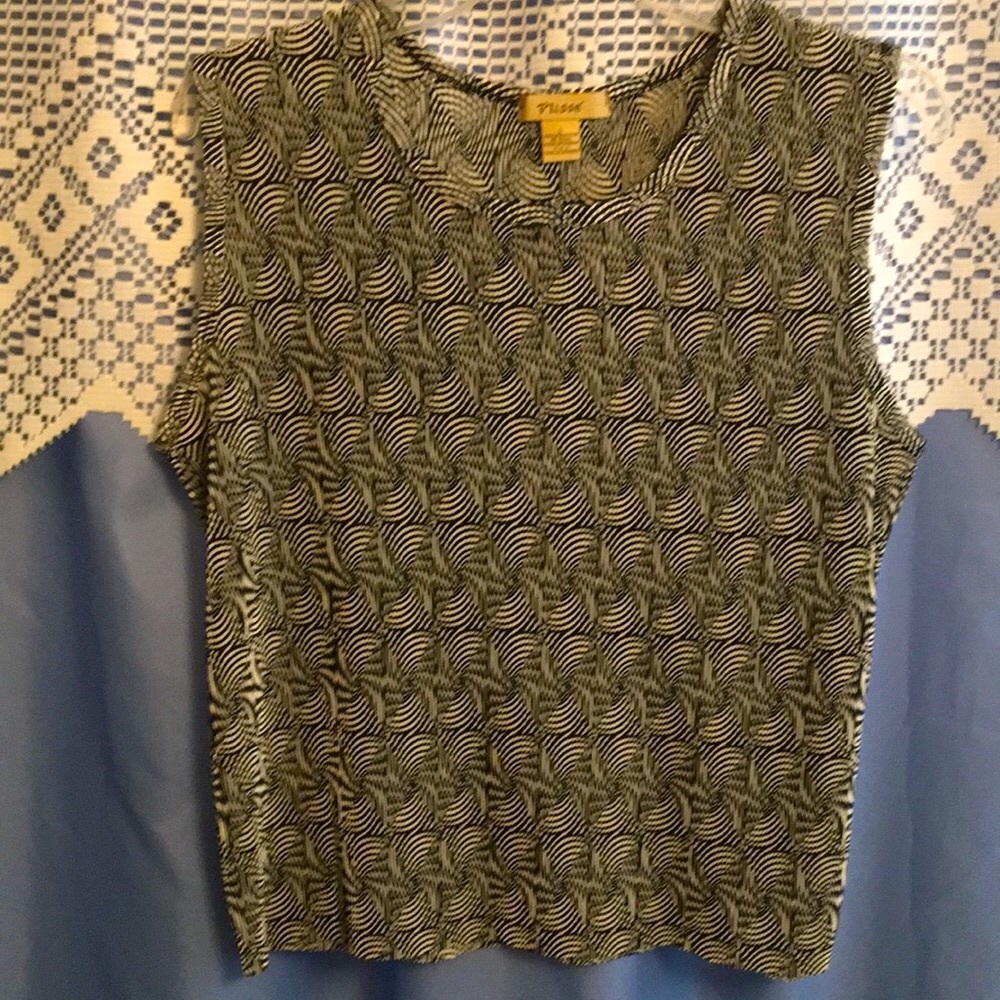 Pleione Black and White Patterned Women's Top